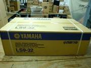 Yamaha Tyros 3 61-Key Arranger Workstation Keyboard